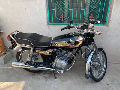 Honda 125 Lush condition for sale urgent