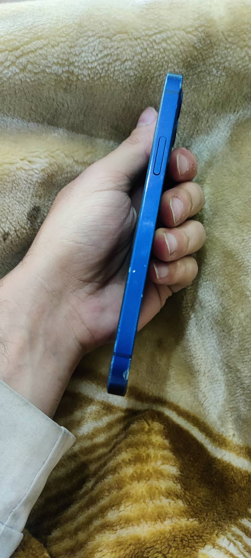 Apple iPhone 12 3