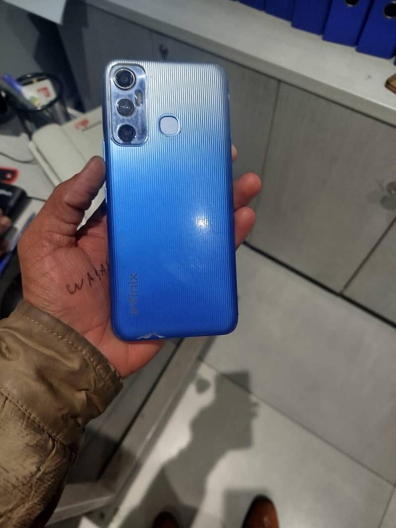 دبائے اور موبائل 1