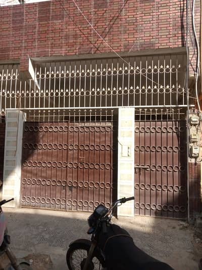 Prime Location House Of 120 Square Yards Is Available For Sale In North Karachi - Sector 8
