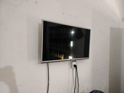 32 inch LED TV
