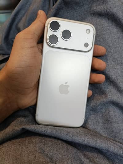 Iphone 17 pro max JV 256 gb urgent sale