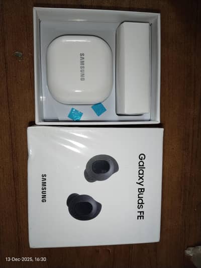 Samsung Galaxy Buds FE minor used