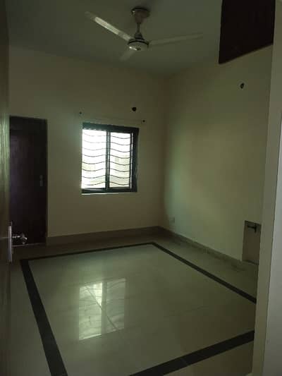 25*60 Double Storey House For Sale In I 10 2. Accommodation Ground Floor 2 Bed Drawing Dinning With 2 Washrooms And Kitchen. First Floor 4 Beds And 2 Washroom And Kitchen Demand 3.50 Crore