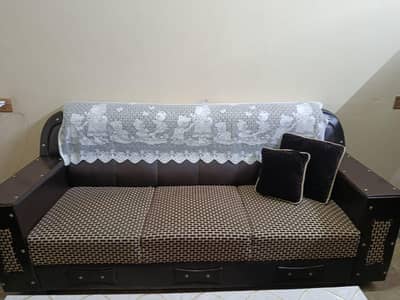 6 seater sofa all 0k 10by10 condition
