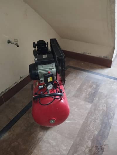 air compressor 10by 10 condition all ok only1 week use  b