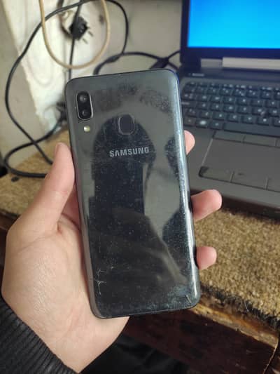 condition pick ma dekha Sakta ha 3 32gb