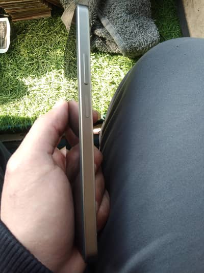 8 256 with 8 to 10 month warranty with box charger