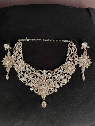 Artificial jewellery set