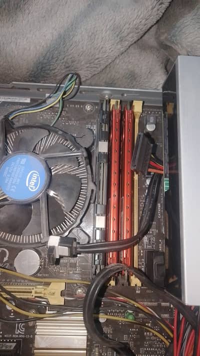 I5 4th generation 8gb DDR3 no graphics card