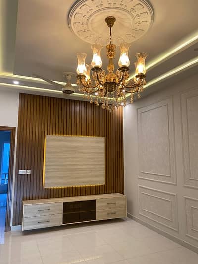 10 Marla Brand New House For Rent