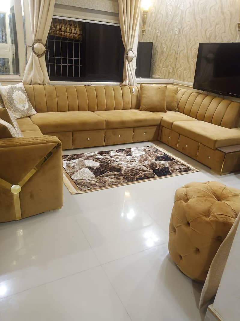 Nine seaters sofa,with stools 0