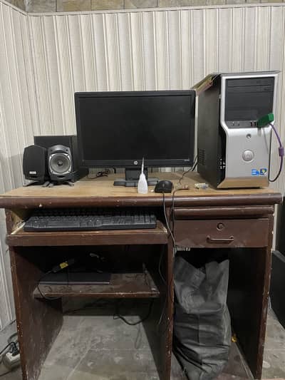 Computer table for sale