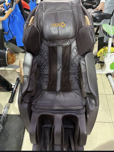 Zero massage chair