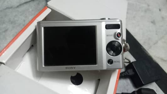 Sony Cyber-shot DSC-W800 20.1MP Compact Digital Camera | 5x Optical Z