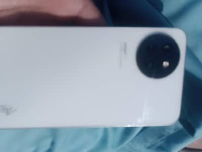 itel s23 new fully box charger hai 5000battary hai  8gb 128gb storage