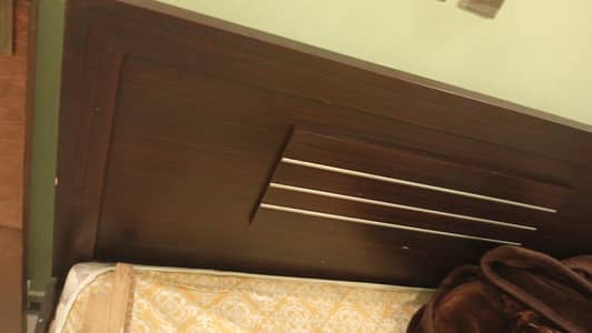 laminated bed available for sale  and fridge also