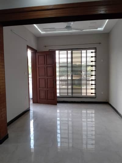 10 Marla Brand new House upper portion Available for rent in Taj residencia Islamabad , Rent 60 Thousand