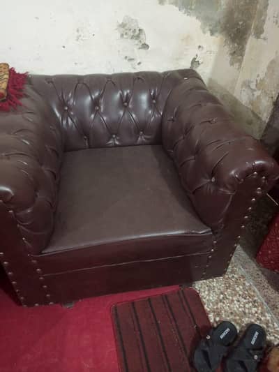 sofa in good condition