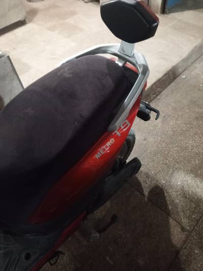 Electric scoty metro brand