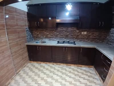 2BL 800 SQFT LEASE 3 FLOOR VERY EXCELLENT CONDITION. . .