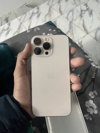 Brand new IPhone 16 pro max 10/10