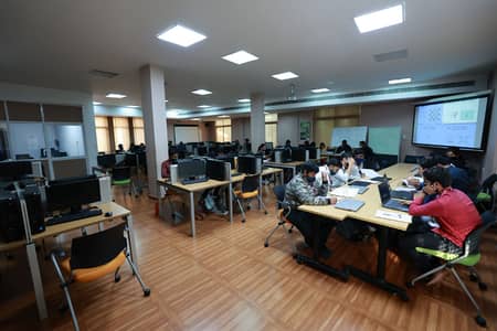 Chance Deal : 2000 & 4000 Sqft Modern Office In Prime Location of Shahrah e Faisal At Low Rent.