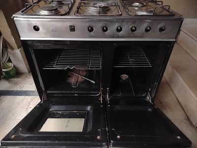 kitchen stove with oven
