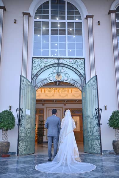 Agha Noor Ivory & Gold Bridal Maxi – Worn Once | With Veil & Pouch