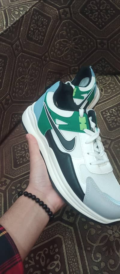 shoes at factory Price