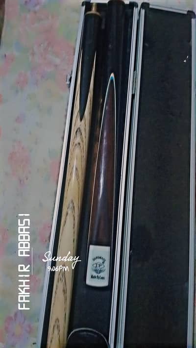 Snooker Stick/Cue With Bag Box Chalk and Gloves