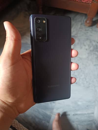 samsung Galaxy s20fe