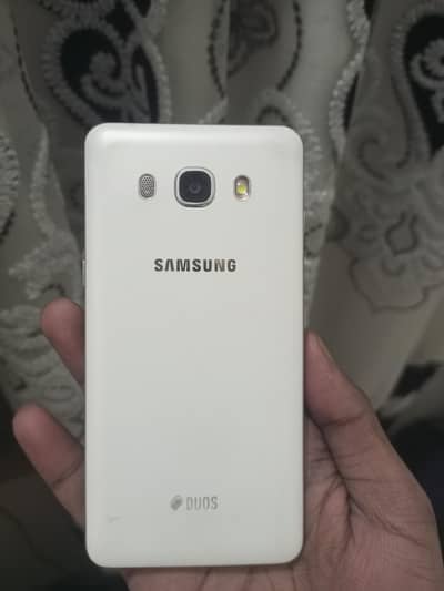 Samsung j5