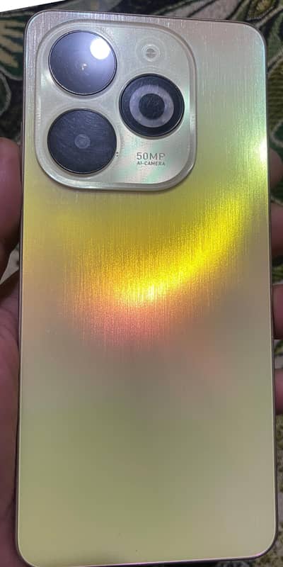 4+4/128 good condition 9.5/10 charger or mbl