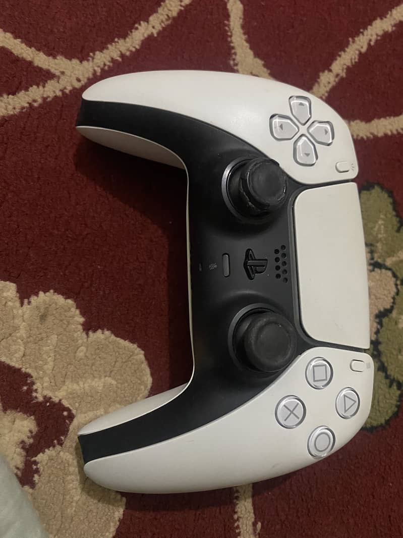 PS5 Controller 1