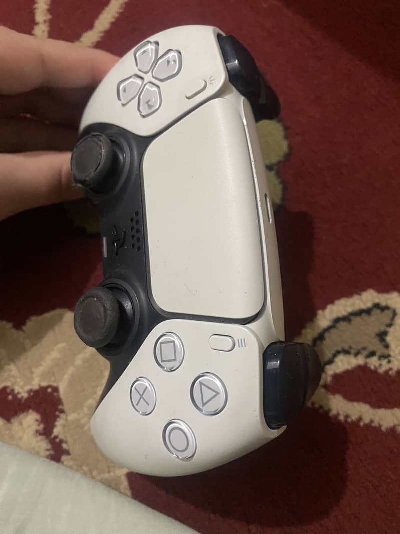 PS5 Controller 3