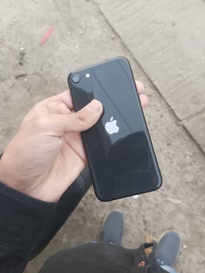 URGENT SALE  iPhone SE 2020 | 82% Battery | Smooth iOS | Today Deal