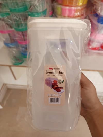 Crunch jar