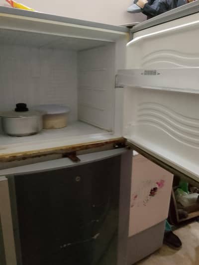 Dawlance refrigerator  14 cubic