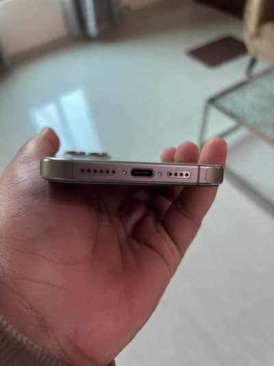 iPhone 15 pro max JV