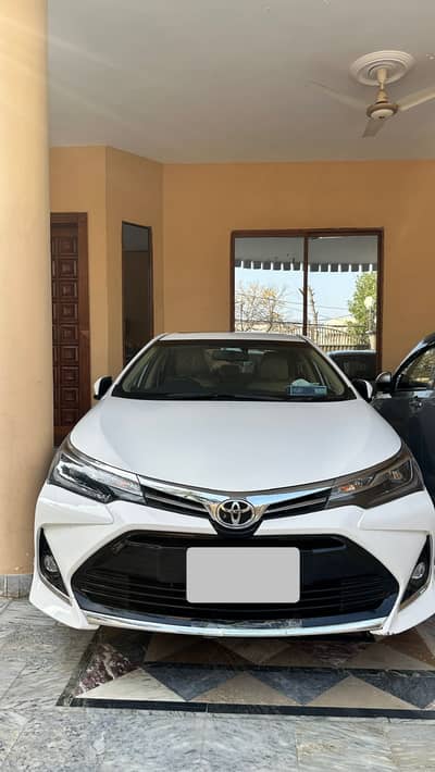 Toyota Corolla Altis Grande X 1.8 beige interior