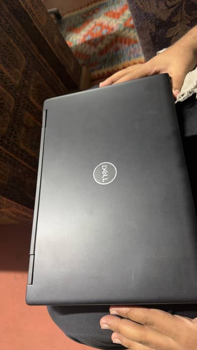 Dell i7 8 generation 256GB SSD  16 GB RAM  4 GB graphic card