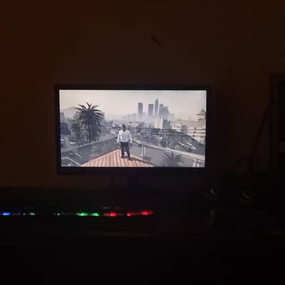 gaming pc including monitor rgb keyboard mouse speaker