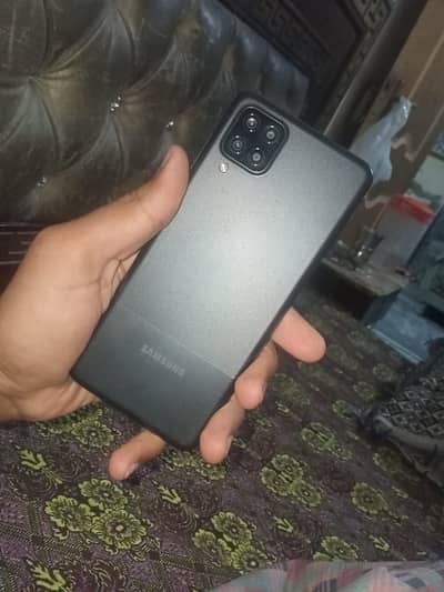 Samsung galaxy a12