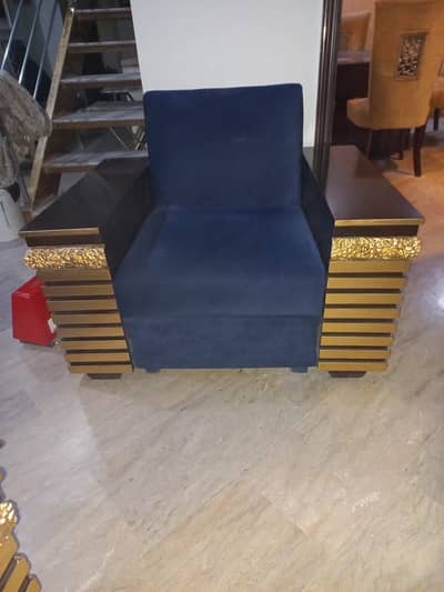 Sofa Set 3 2 1 6 seater 4 sale with center table