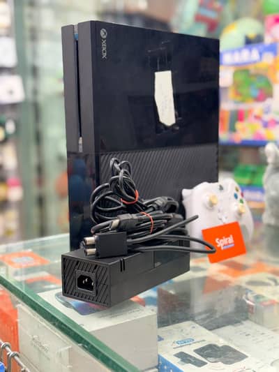 Xbox one 500gb with games