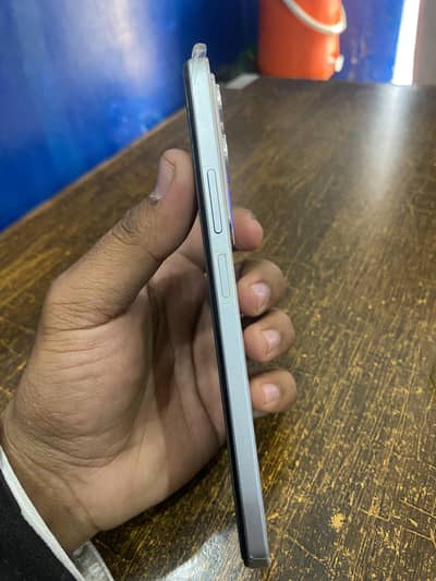 New mobile charger with box. with 14monthy warranty