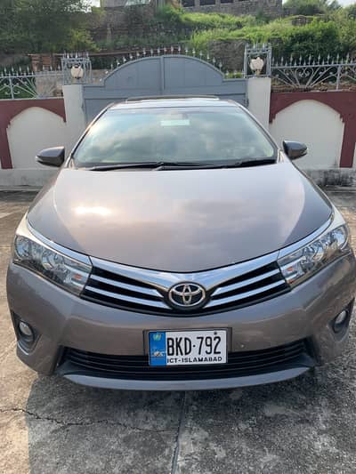 Toyota Corolla Altis Grande CVT-i 1.8 2015