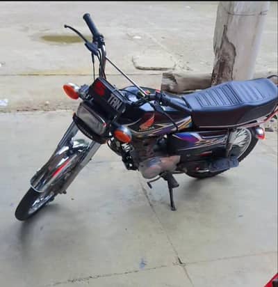 125 honda black colour 10x10 condition argent sale house used