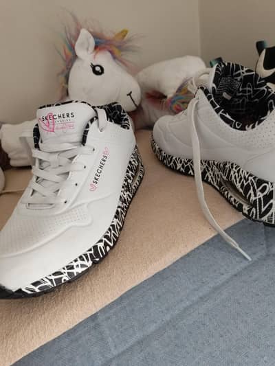 Skechers Uno Loving Love size 40